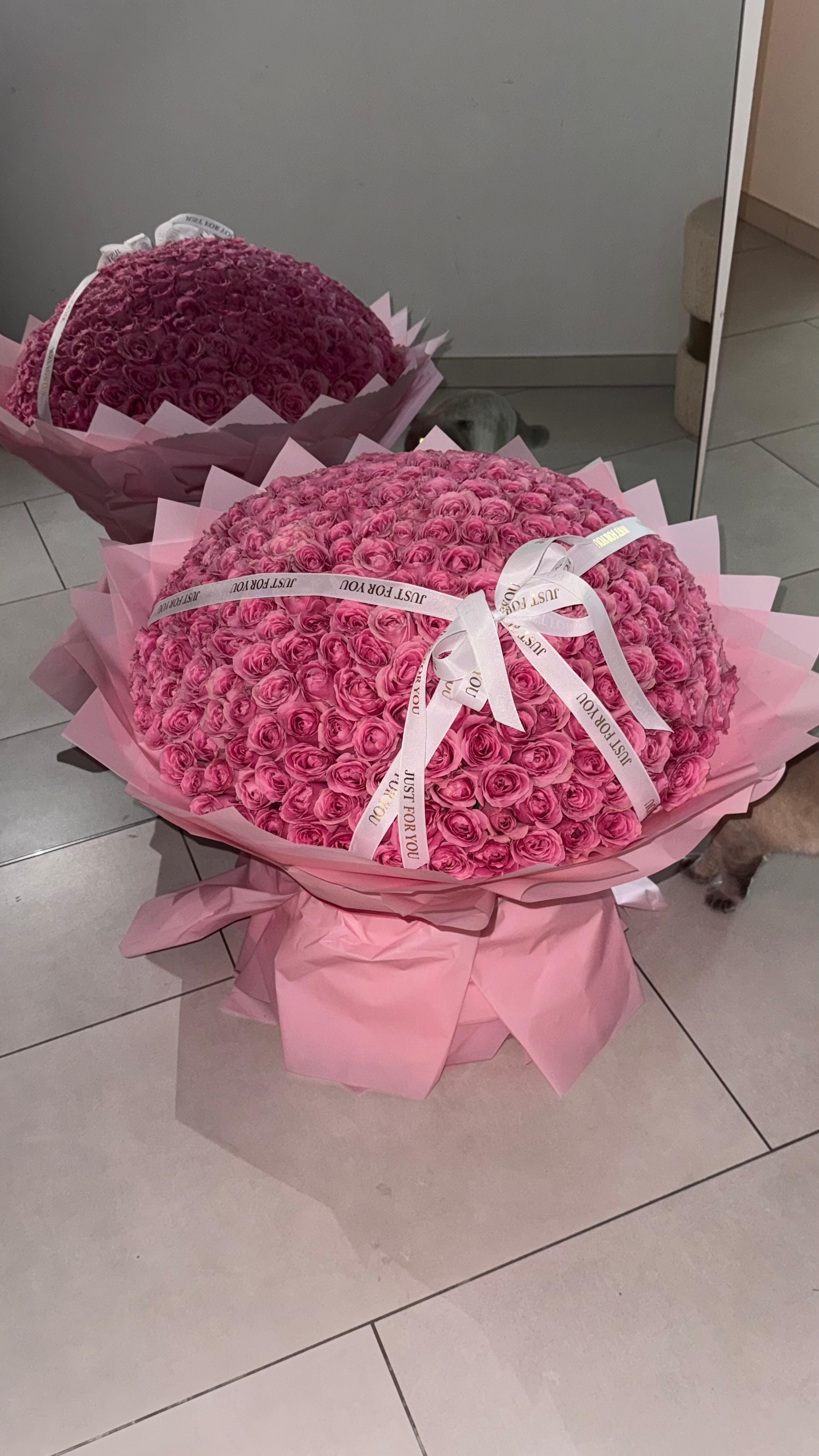 200 ROSES