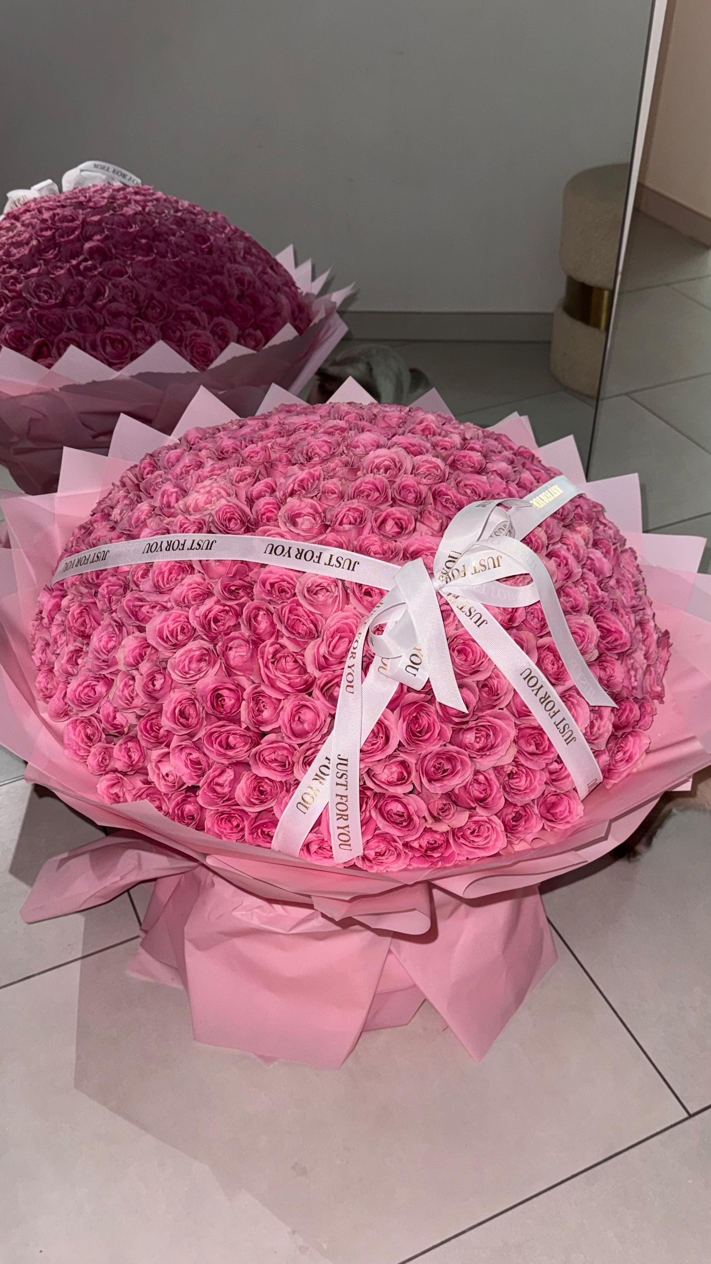 200 ROSES